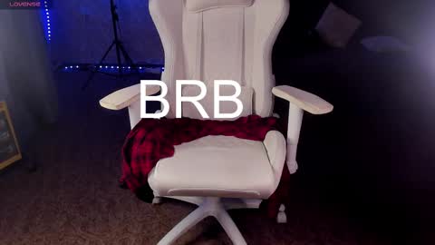 Maevee online show from February 9, 9:37 am