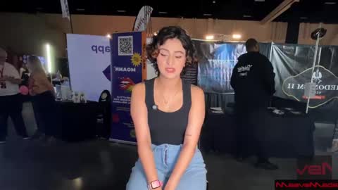 Meaves online show from November 9, 8:18 pm