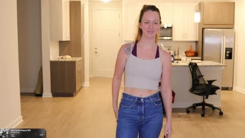 Snapshot of maevivant chatting on February 26, 11:59 pm Mae online show from February 26, 11:59 pm