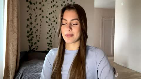Sophie online show from May 17, 5:27 am
