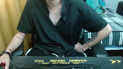 Snapshot of magic_jadee chatting on June 22, 5:32 pm Jade online show from June 22, 5:32 pm