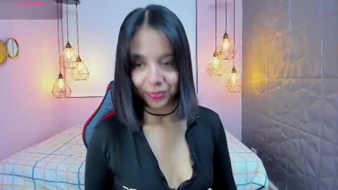 Oliviah online show from June 14, 12:07 pm