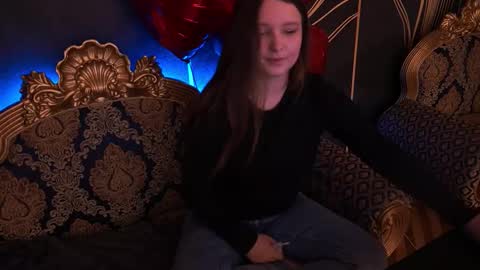 Emily online show from February 10, 1:37 pm