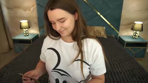 Emily online show from July 15, 6:18 am