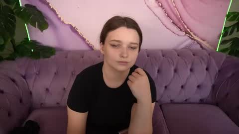 Emily online show from August 5, 12:52 pm