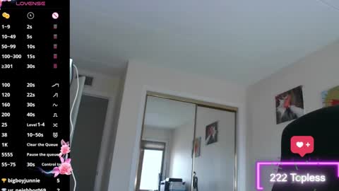 Snapshot of magnitaaa chatting on March 4, 5:56 pm magnitaaa online show from March 4, 5:56 pm