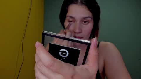 Snapshot of mahiia_1 chatting on November 9, 9:46 pm Mahiia online show from November 9, 9:46 pm