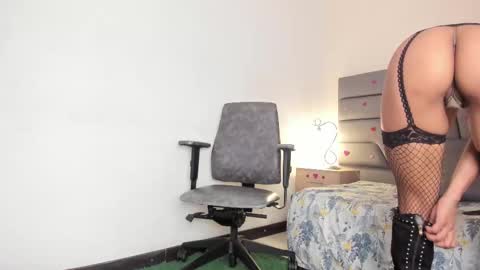 maia_520 online show from February 20, 6:08 pm