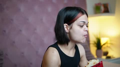  Maia  online show from February 24, 11:36 pm