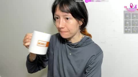 Snapshot of maibys_cute chatting on May 22, 4:08 am maibys online show from May 22, 4:08 am