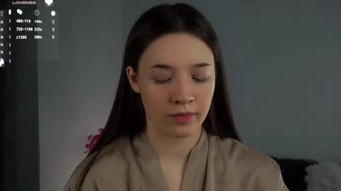 Lucy online show from February 19, 1:18 am