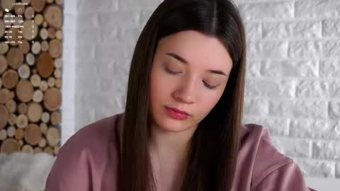 Lucy online show from October 2, 1:23 am