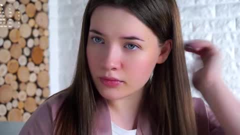 Lucy online show from November 18, 2:06 am