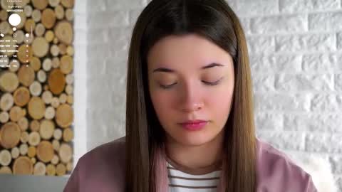 Lucy online show from November 29, 2:14 am