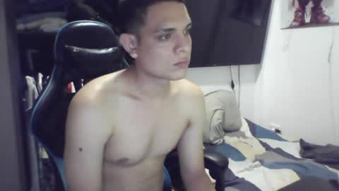 Snapshot of maikibrrr chatting on June 17, 10:21 pm Mike4k online show from June 17, 10:21 pm