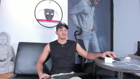 MAIKOL online show from May 31, 1:58 am