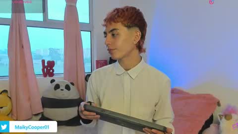 maiky_cooper01 online show from March 5, 7:10 pm