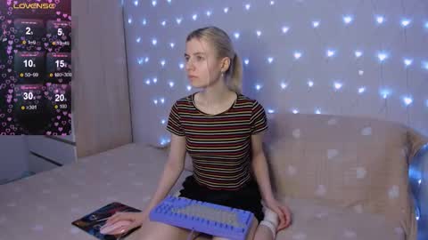 Your kitty online show from March 28, 3:55 pm