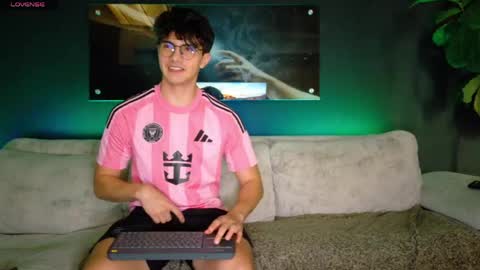 Bastian Arslan online show from May 23, 8:24 pm