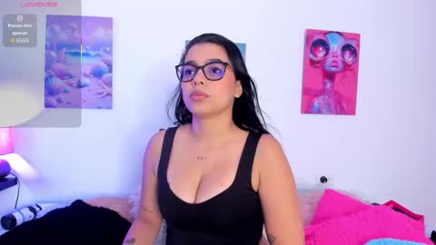 mai  online show from January 10, 7:04 pm