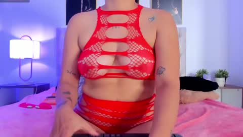 Snapshot of maithe_022 chatting on July 18, 7:06 pm mai online show from July 18, 7:06 pm