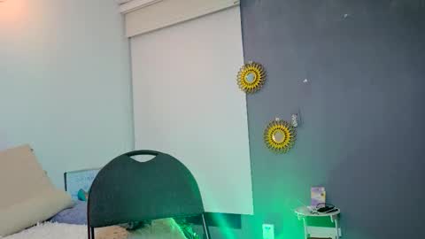   Lauu online show from February 20, 12:18 am