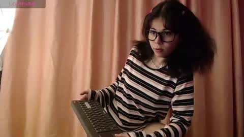 Mei  online show from June 18, 2:01 am