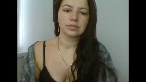 make_mesmile online show from February 8, 7:45 am