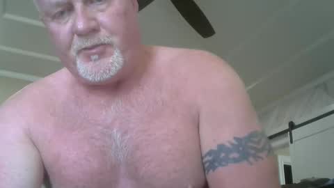 makinit0808 online show from May 22, 8:25 pm