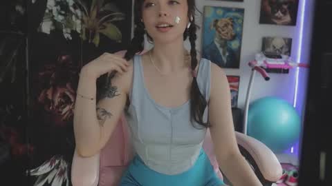 MakiyahBelle online show from February 10, 5:55 am