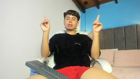 Snapshot of malakay_18 chatting on April 10, 8:24 pm Malakay online show from April 10, 8:24 pm