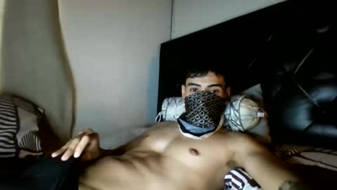 malekthick online show from June 9, 9:04 pm
