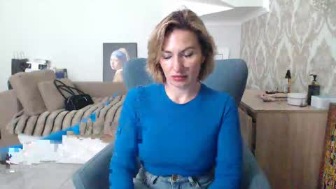 Snapshot of mallinia chatting on May 14, 10:44 am mallinia online show from May 14, 10:44 am