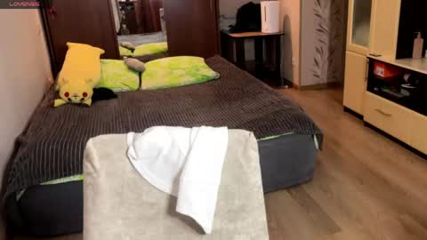 Jinny online show from April 15, 8:09 pm