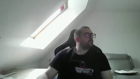 breton online show from January 25, 12:37 pm