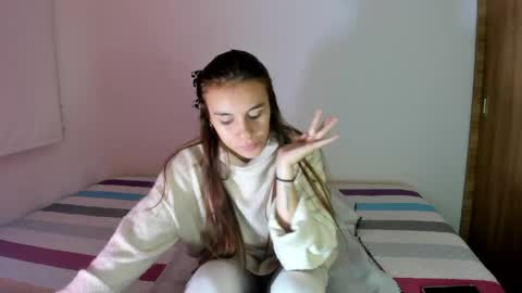 instagram  nueela   online show from April 5, 11:57 pm