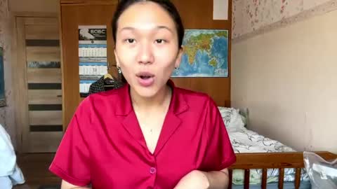 Snapshot of malvinavaldovinos chatting on June 3, 9:34 am Olivia online show from June 3, 9:34 am