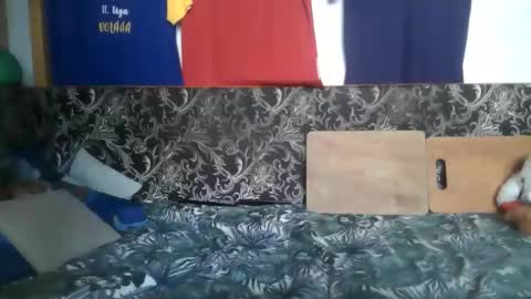 mamamia1789 online show from September 9, 9:20 am