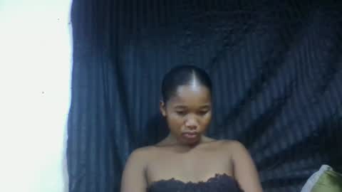 mamieriela online show from February 8, 9:34 am