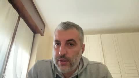 Snapshot of manager82 chatting on December 17, 1:16 pm manager82 online show from December 17, 1:16 pm