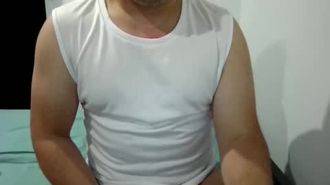 Snapshot of manbroadcasting001 chatting on March 23, 11:03 am manbroadcasting001 online show from March 23, 11:03 am