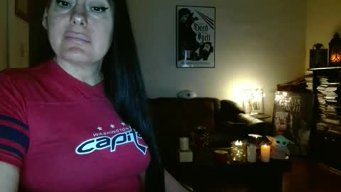 mandaloriangirlsfight online show from February 6, 9:51 pm