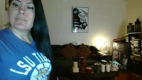 mandaloriangirlsfight online show from March 31, 5:35 pm