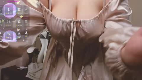 manic_pixie_ online show from November 15, 3:52 pm