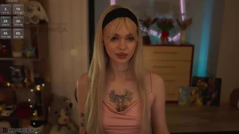 Amelie online show from March 8, 6:44 pm