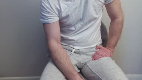 Snapshot of mantoy2000 chatting on February 13, 8:05 pm mantoy2000 online show from February 13, 8:05 pm