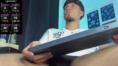  independent model online show from February 17, 1:13 am