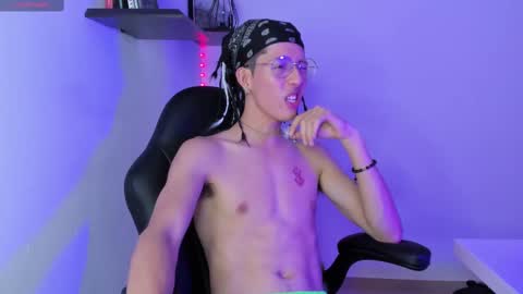 Manuel online show from March 9, 10:30 pm