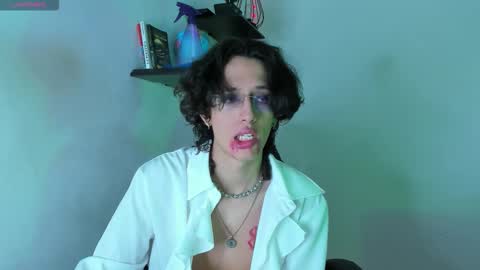 Manuel online show from October 31, 7:26 pm