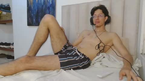 Manuel online show from April 25, 11:57 pm